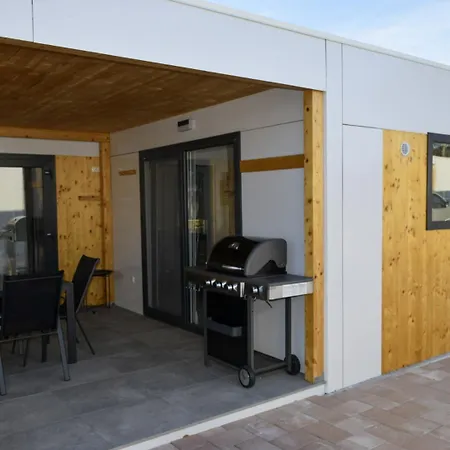 Holiday Homes Ahil 7&8 Pakostane Exterior photo